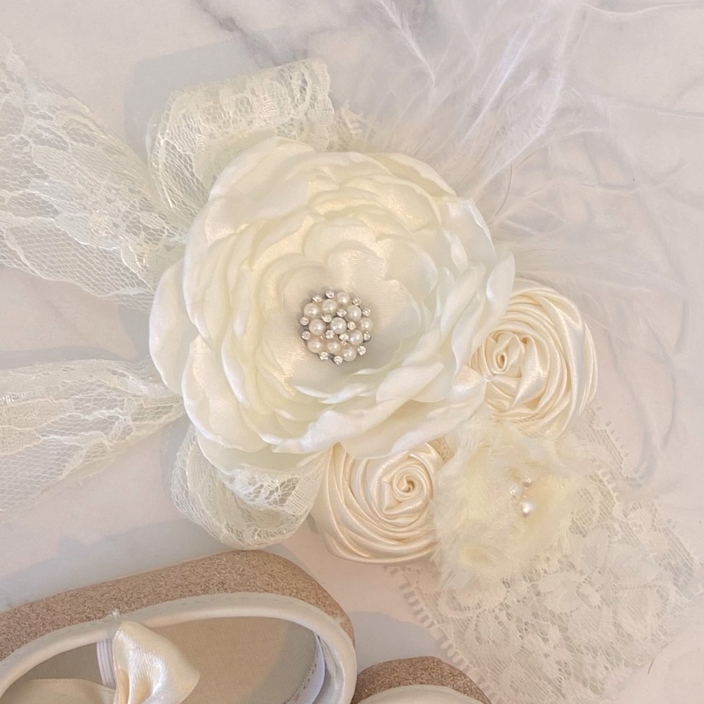 Little girls boutique hair band.